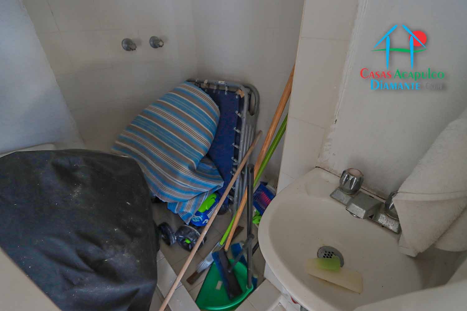 Maralago E 1201 - Área de servicio después de Otis 4